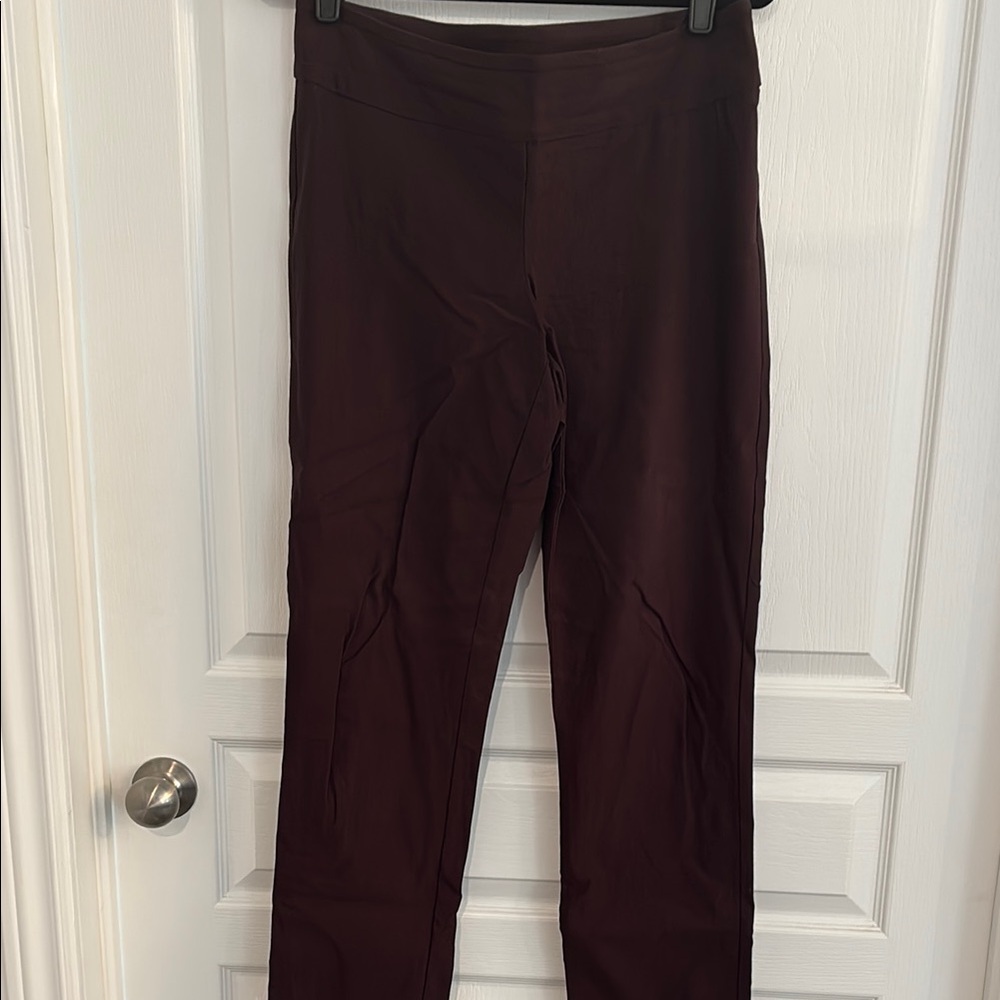 Brown up! Straight Leg Pants